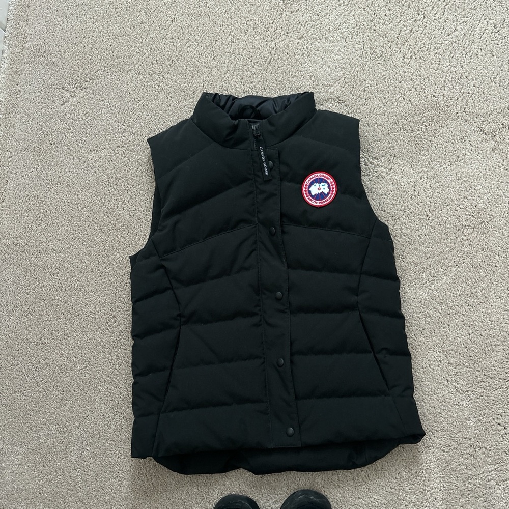 Canada goose vest size medium